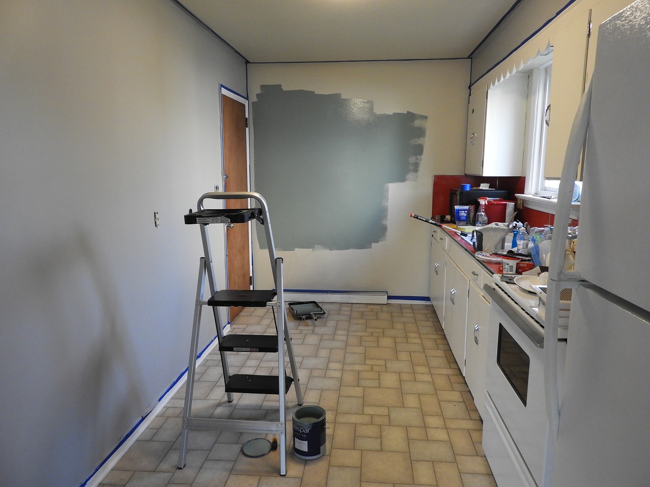paint, workspace, remodel-2247394.jpg